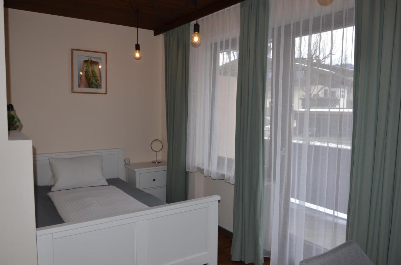 Dahoam By Sarina - Rooms & Suites Zell am See Ngoại thất bức ảnh